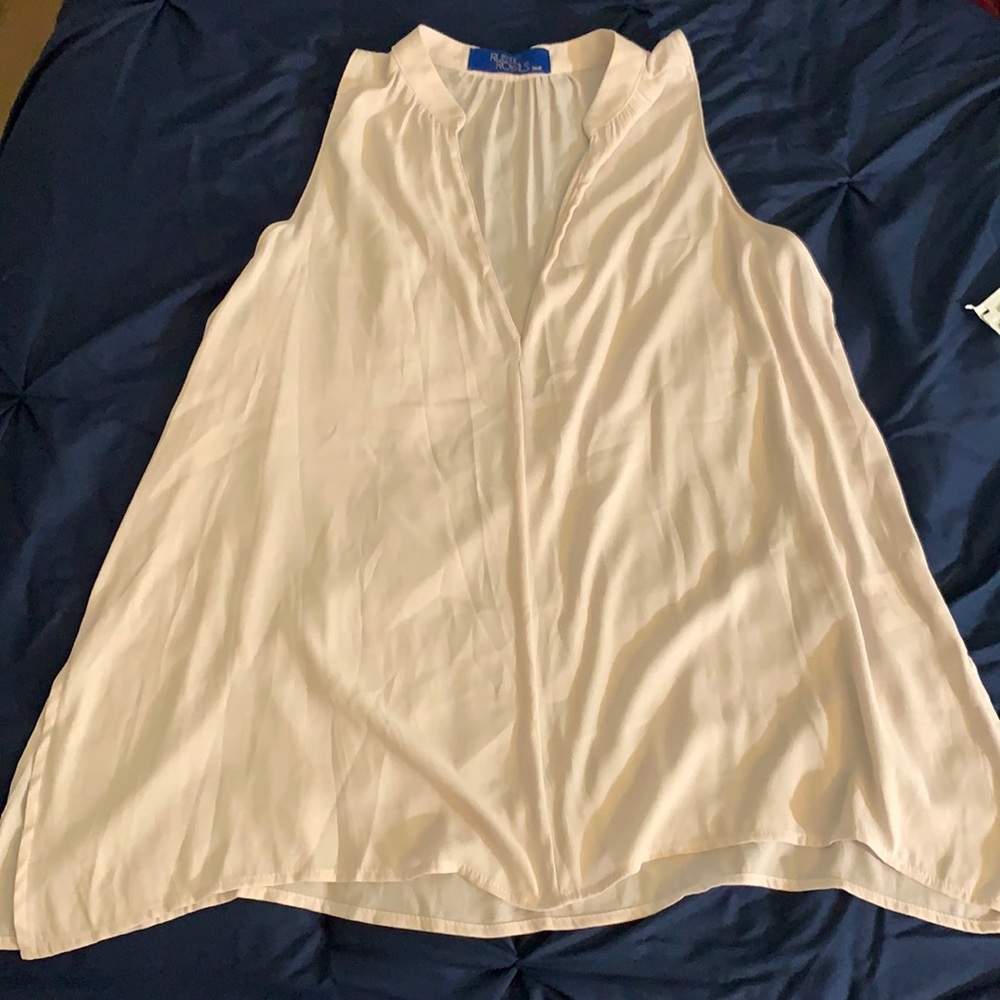 Sleeveless top